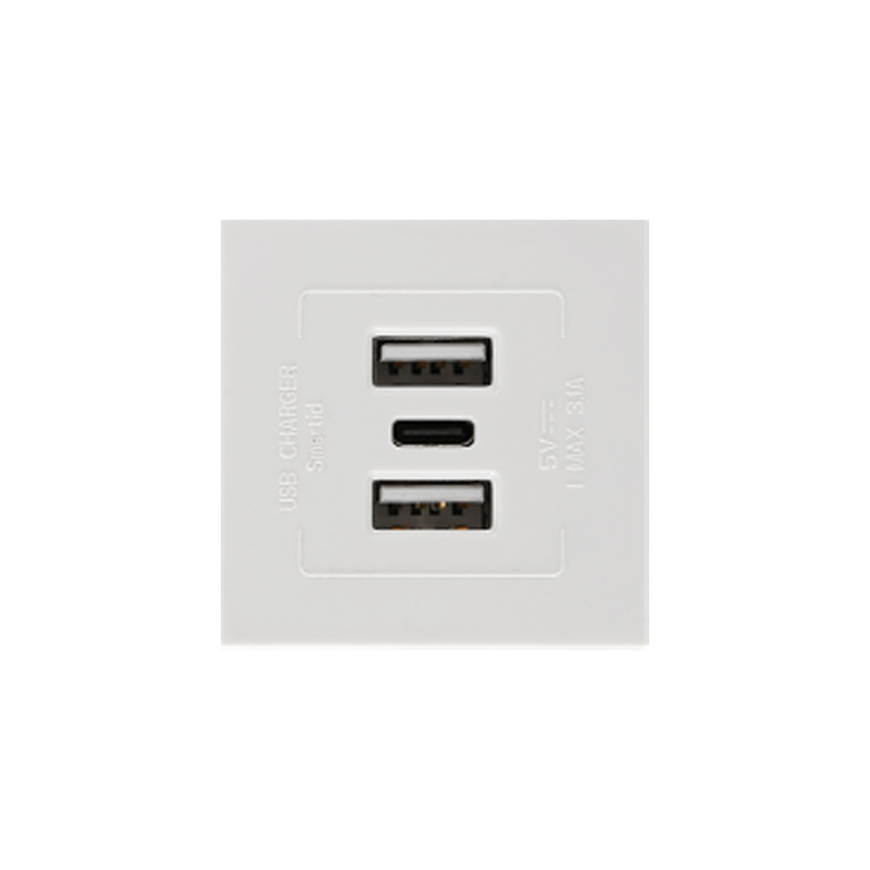 5V 3.1A USB charger triple port/USB Charger/Type C USB Charger Featured Image